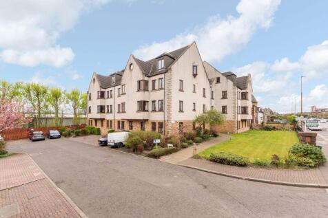 80/7 College Court, Inchview Terrace... 3 bed flat for sale