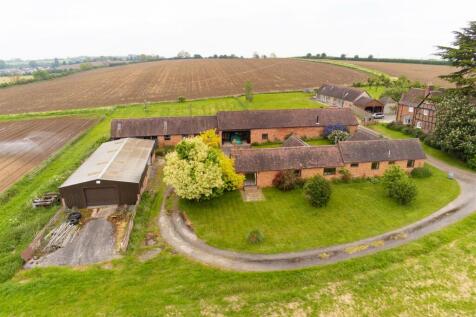 3 bedroom barn conversion for sale