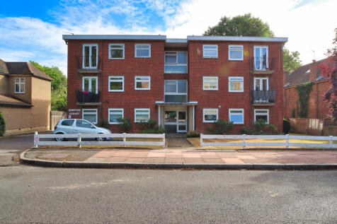 1 bedroom ground floor flat for sale
