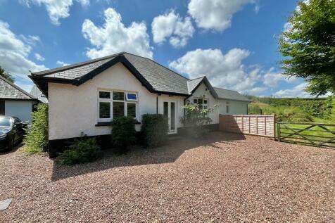 3 bedroom detached bungalow for sale