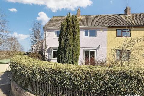 4 bedroom semi-detached house for sale