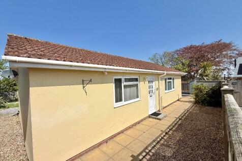 2 bedroom detached bungalow for sale