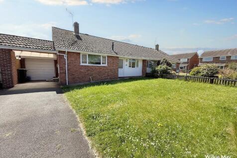 2 bedroom semi-detached bungalow for sale