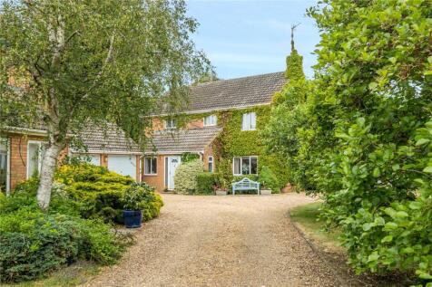 Kidmans Close, Huntingdon PE28 4 bed detached house for sale