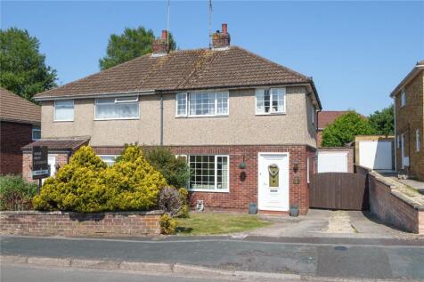 Sunningdale Road, Wiltshire SN25 3 bed semi