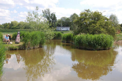 Bedford Bank, Wisbech, PE14 2 bed park home for sale