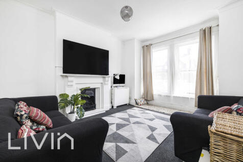 Thornton Heath CR7 3 bed maisonette for sale