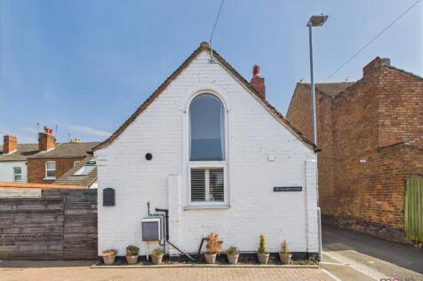 White Ladies Walk, Worcester WR1 2 bed semi