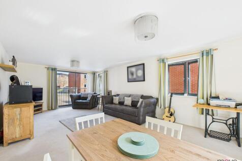 Crossley Road, Worcester WR5 2 bed flat for sale