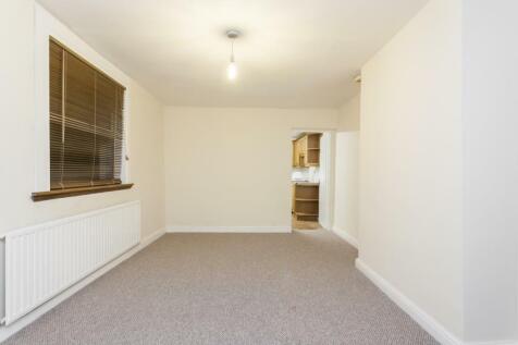 2 bedroom ground floor flat for sale