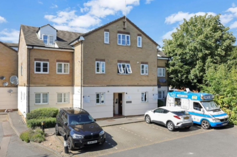 Dover Close, London, NW2 2 bed flat for sale