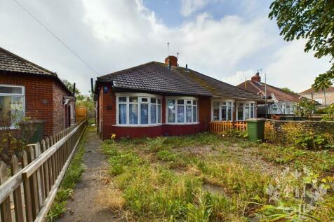 2 bedroom semi-detached bungalow for sale