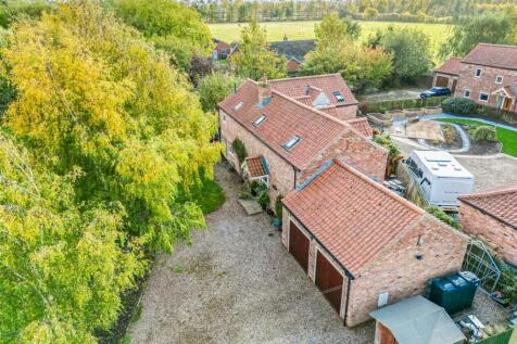 The Stables, Station Road, Eastrington 4 bed detached house for sale