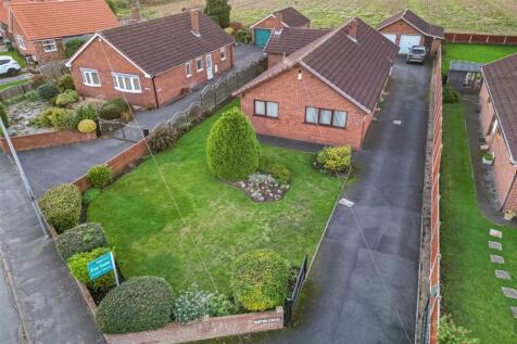 Main Street, Gowdall, Goole 3 bed detached bungalow for sale