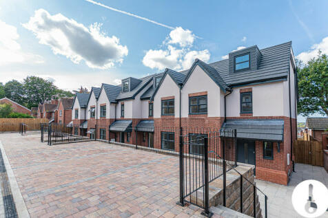 4 bedroom mews property for sale