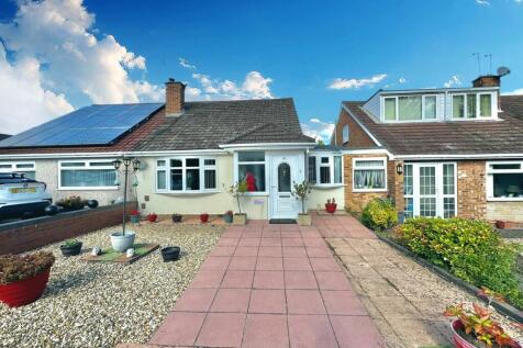 2 bedroom semi-detached bungalow for sale