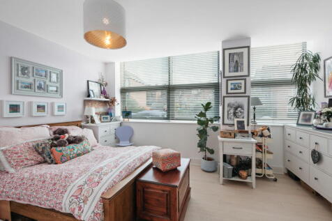 Armstrong Drive, Worcester, WR1 2GB 1 bed ground floor flat for sale