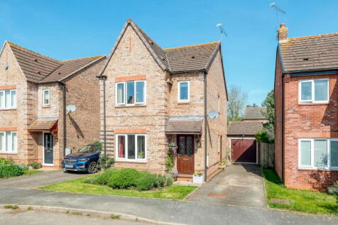 Pear Tree Way, Crowle, Worcester, WR7... 3 bed detached house for sale