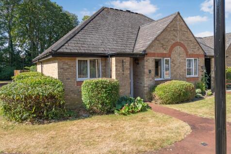 2 bedroom semi-detached bungalow for sale