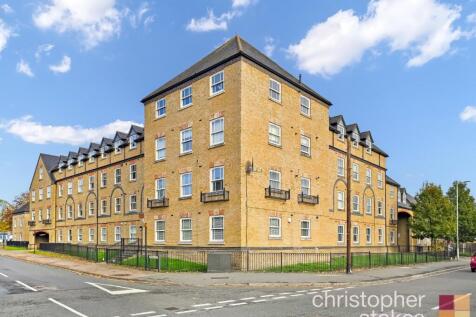 Bowsher Court, Ware, Hertfordshire... 2 bed maisonette for sale