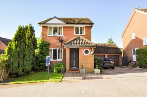 Bridle Way, Wimborne, BH21 3 bed detached house for sale