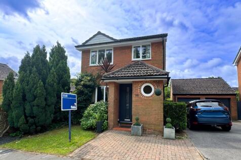 Bridle Way, Wimborne, BH21 3 bed detached house for sale