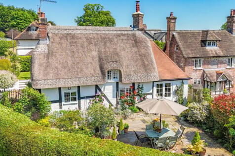 Witchampton, Wimborne, BH21 2 bed cottage for sale