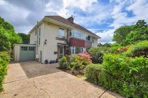 Broadmoor Road, Corfe Mullen... 3 bed semi