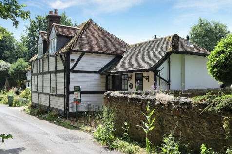 Thakeham 2 bed detached house for sale