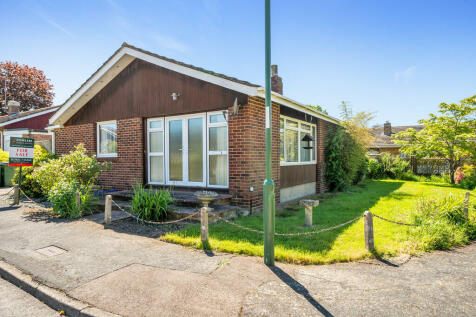 4 bedroom detached bungalow for sale