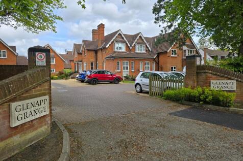 Glenapp Grange, Mortimer Common, RG7 2 bed flat for sale