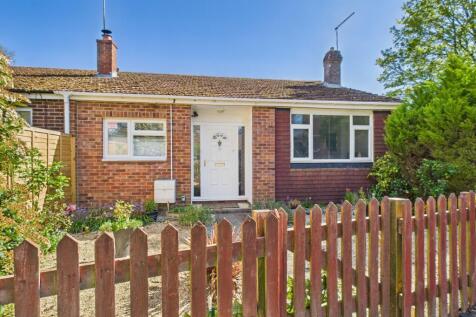 2 bedroom semi-detached bungalow for sale
