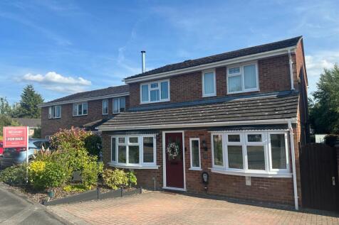 Ilex Close, Tadley, RG26 4 bed detached house for sale