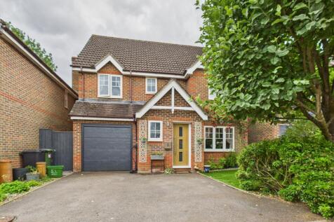 Mallard Way, Aldermaston, RG7 4 bed detached house for sale
