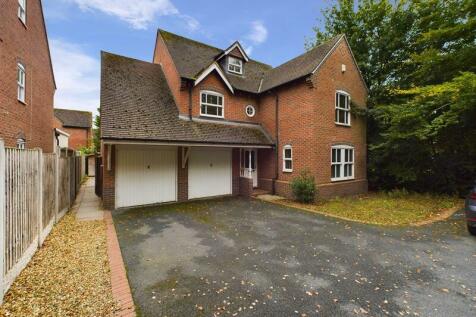 5 bedroom detached house for sale