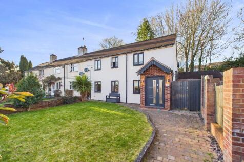 4 bedroom cottage for sale