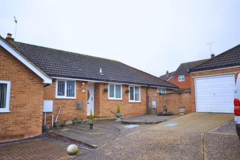 2 bedroom semi-detached bungalow for sale