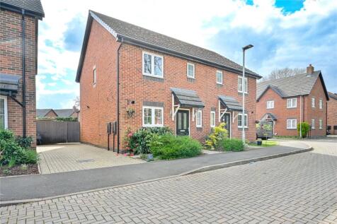 Manor Grove, Stafford, Staffordshire... 3 bed semi