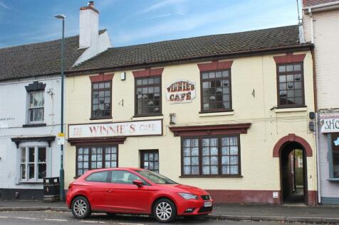 Terraced house for sale