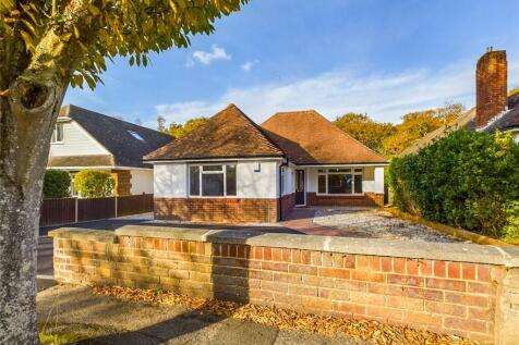 Buce Hayes Close, Highcliffe... 3 bed bungalow for sale