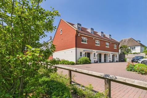 3 bedroom end of terrace house for sale