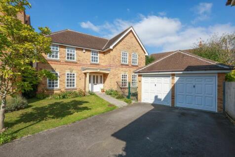 5 bedroom detached house for sale