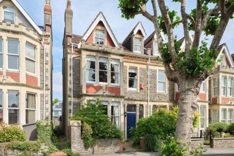 5 bedroom end of terrace house for sale