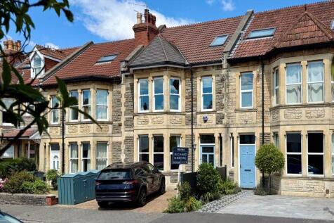 5 bedroom terraced house for sale