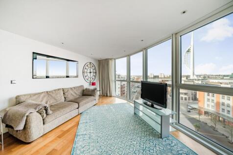 3 bedroom flat for sale