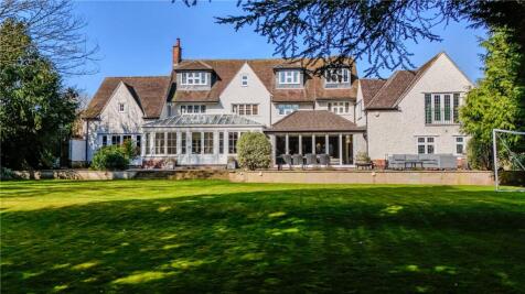 6 bedroom detached house for sale