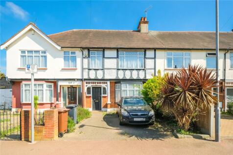 Ashton Gardens, Chadwell Heath RM6 3 bed terraced house for sale
