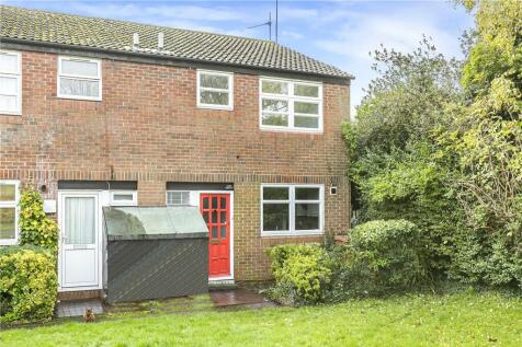 Guessens Road, Welwyn Garden City... 3 bed semi