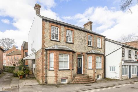 2 bedroom maisonette for sale
