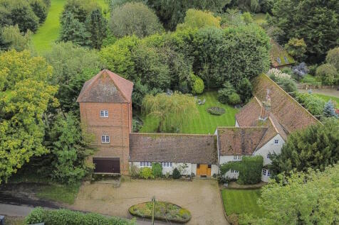 Drivers End, Codicote, Hitchin, SG4 5 bed detached house for sale